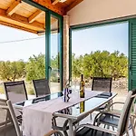 Dalmatian Countryside - Heated Pool & Jacuzzi