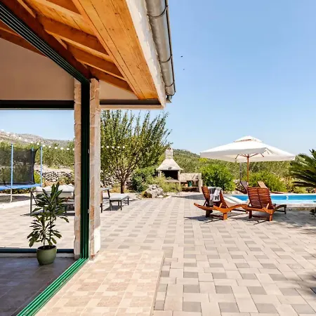 Vakantiehuis Dalmatian Countryside - Heated Pool & Jacuzzi *