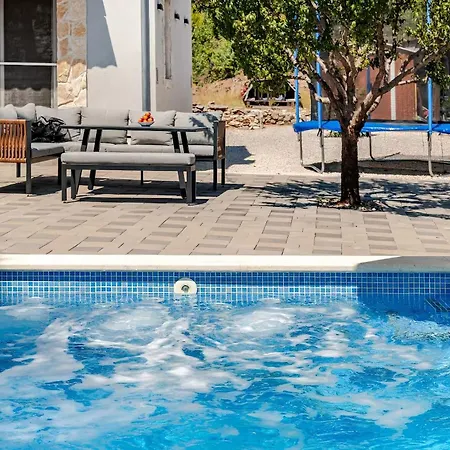 Dalmatian Countryside - Heated Pool & Jacuzzi Vrsine