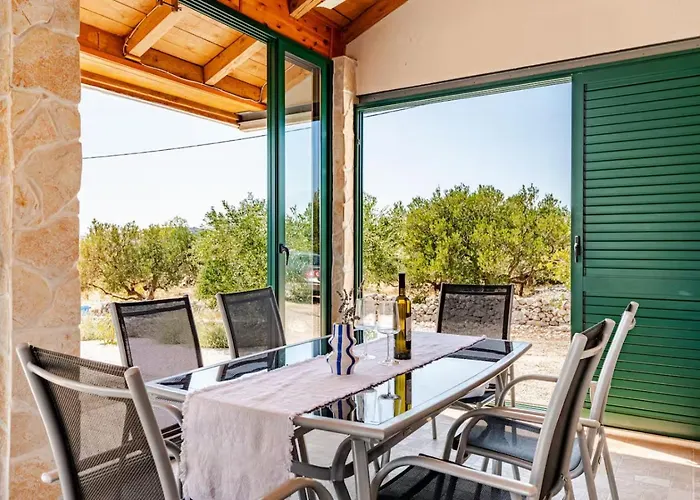 Dalmatian Countryside - Heated Pool & Jacuzzi