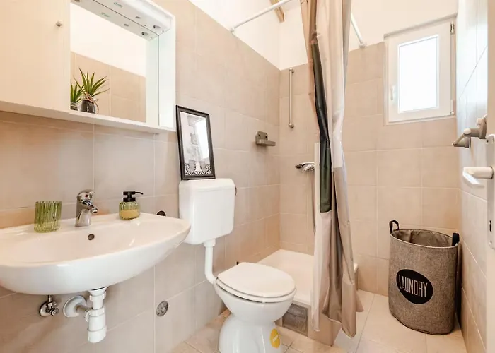 Dalmatian Countryside - Heated Pool & Jacuzzi Vakantiehuis *