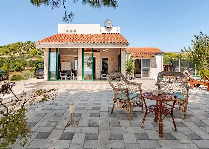 Dalmatian Countryside - Heated Pool & Jacuzzi
