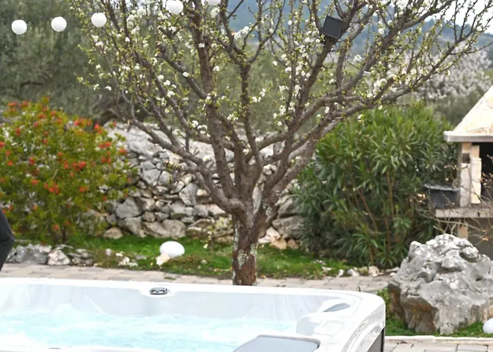 Dalmatian Countryside - Heated Pool & Jacuzzi